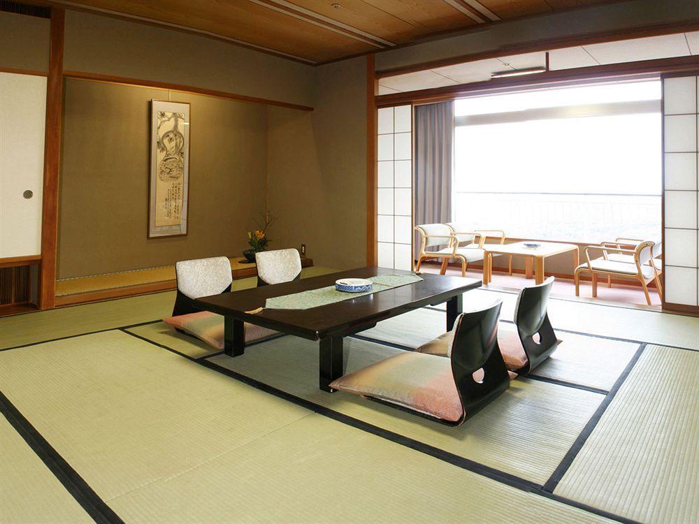 Hyoe Koyokaku Ryokan Kobe